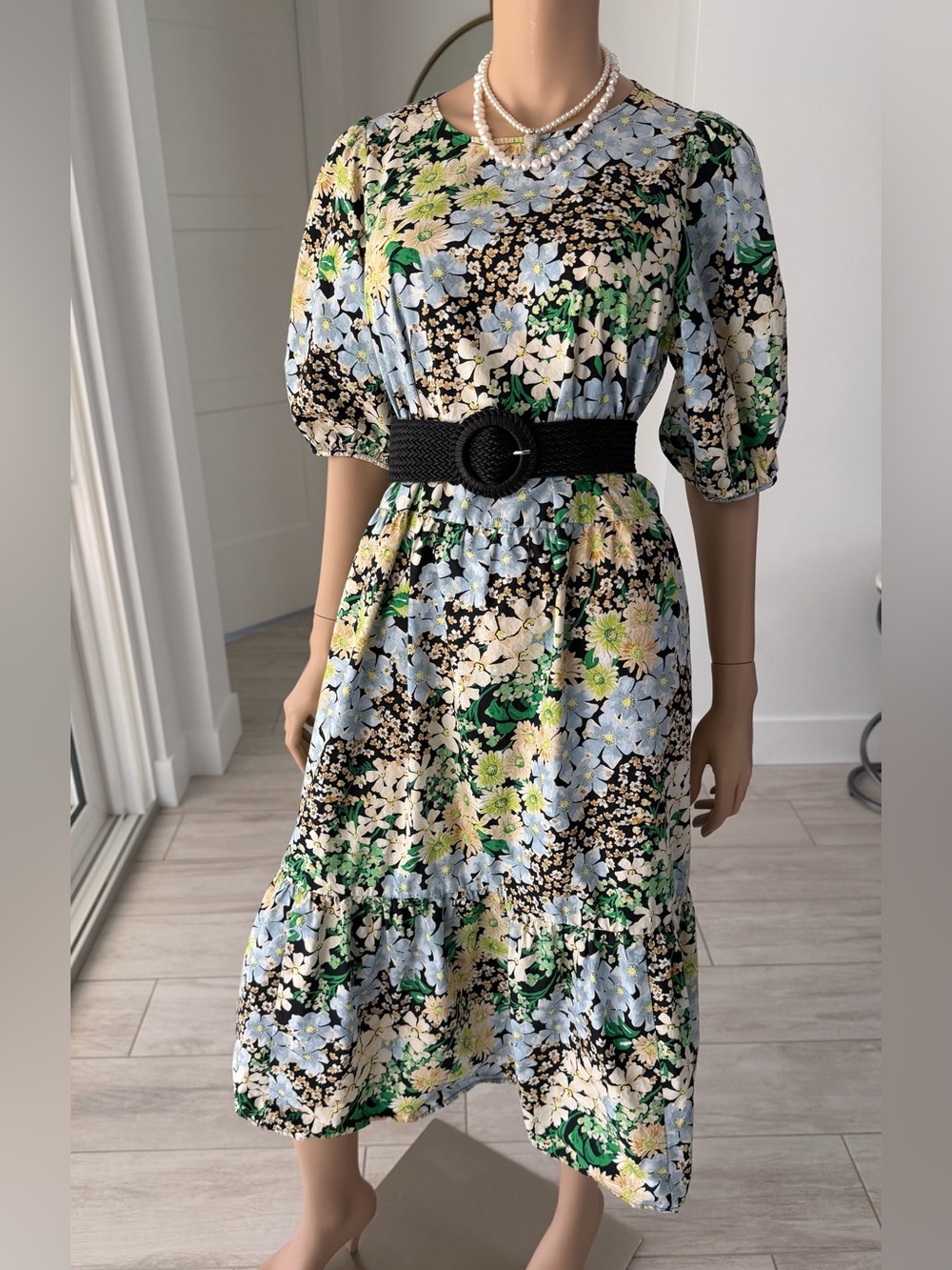 H&M 100% Crisp Cotton Floral Midi Dress Size M – Like New